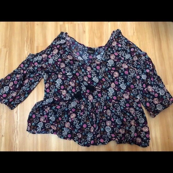 Lot of 7 Tops ~ super cute! - Picture 5 of 8